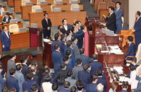 '채상병특검법' 본회의 통과…野 재강행·與 반발 정국 급랭