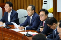 與, 전날 주가 대폭락에 '금투세 폐지' 전방위 대야 압박