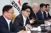 한동훈 "취약층 130만가구 전기료 추가지원…반도체법 당론 강력추진"