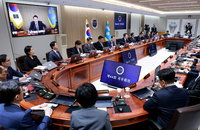 尹 "금투세 없애 시장불안 제거…기업가치 높여 투자자 수익 선순환"