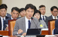 이복현 "가계대출 추세 안 꺾었으면 금리인하 어려웠을 것"