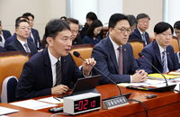 이복현 "은행 예대금리차 확대 우려…바람직하지 않아"