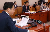 '김여사 특검법' 법사 소위 의결 與 "일방처리" 野 "민심수용"