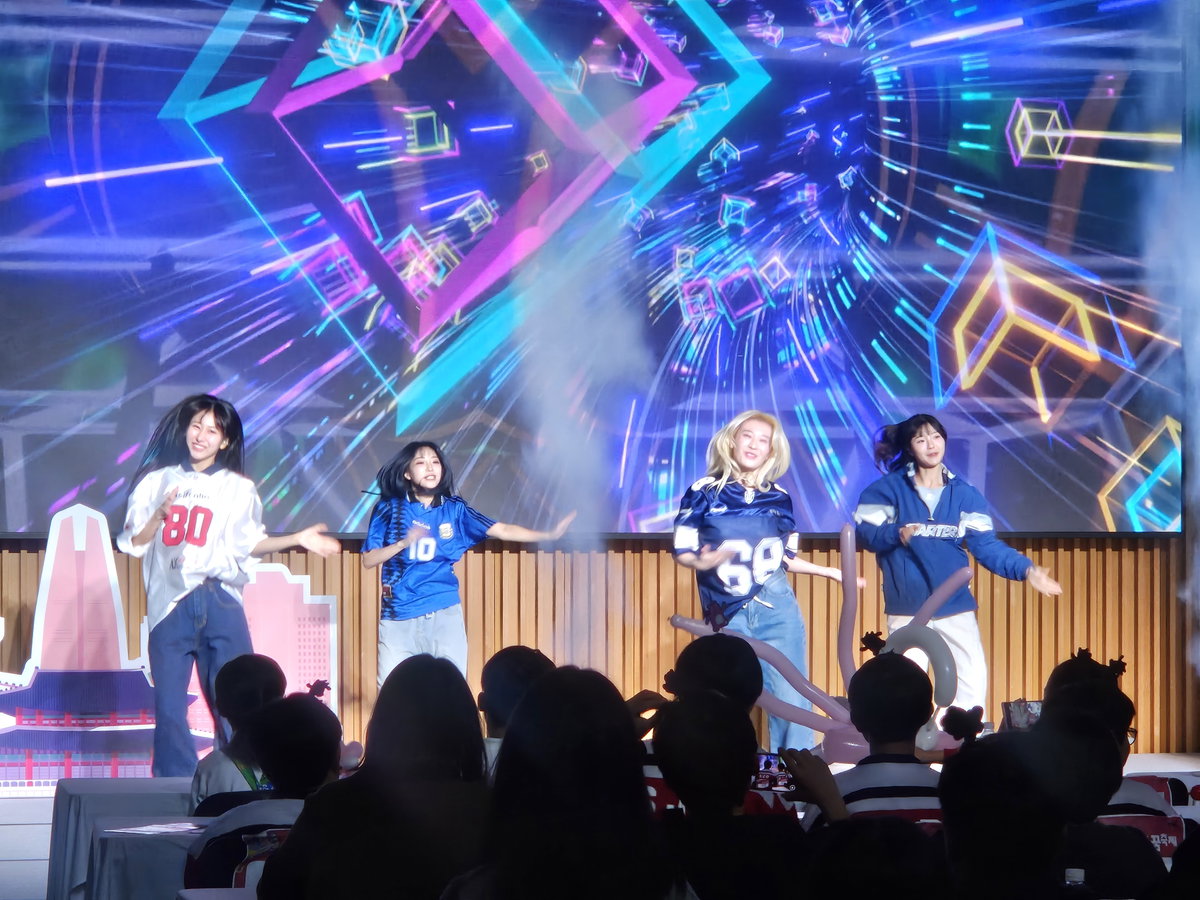 [에이티나인의 K-팝 댄스]