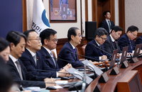韓권한대행 "새해 첫날 예산 집행…상반기 재원 총동원"