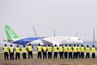 중국 여객기 C919 운항, 보잉·에어버스 아성에 도전장
