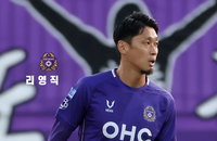 리영직 재계약…북한 대표 출신 MF