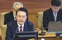 헌재 직접 변론한 尹…국회의원 끌어내기·계엄 포고령 부인