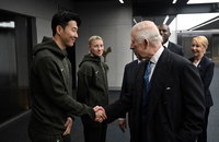 찰스 3세 손흥민과 악수