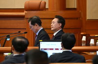 윤석열 대통령 석방돼 재판…법원, 구속취소 청구 인용
