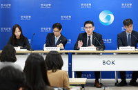 한은 "관세전쟁 최악시 올해·내년 성장률 1.4%까지 하락"