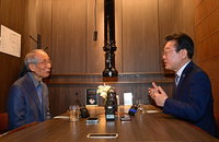 이재명, 상임선대위원장에 윤여준 전 장관 영입