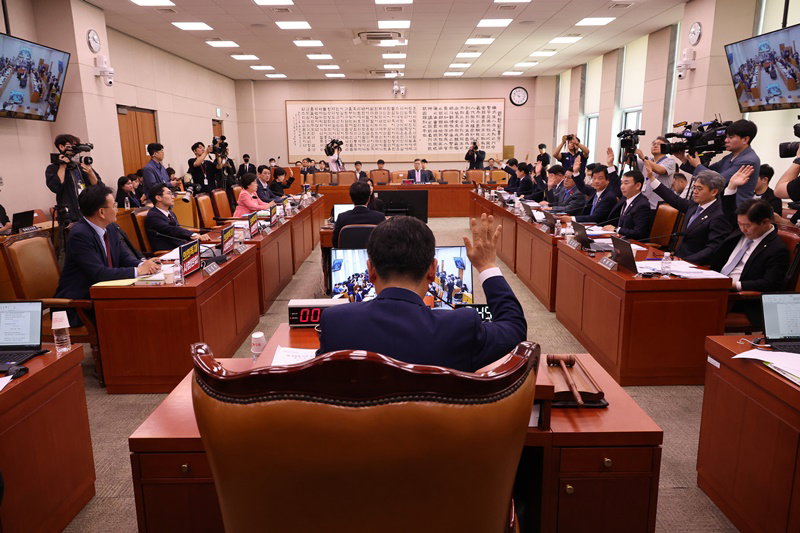 국회 법제사법위원회 전체회의