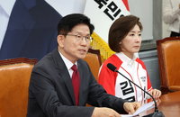 김문수 "尹계엄권 발동 부적절…진심으로 정중히 사과드린다"