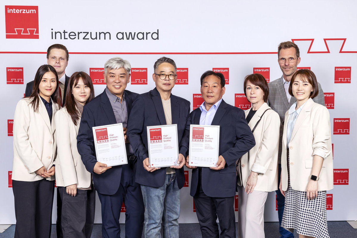 [세계최대 가구박람회 인터줌 어워드(Interzum Award 2025)에서 한국기업으로 최초 3개 본상 수상한 데코밸리(주)]