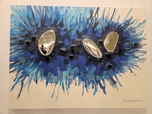 [Chrome n Blue 130.3cm×97cm,금속 아크릴 등 혼합재료]