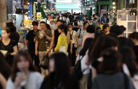 고물가에 작년 실질 소비지출 0.4% 감소…4분기엔 1.2% 증가