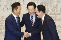 정청래·장동혁 첫 악수, 대통령 중재 속 협치 시험대