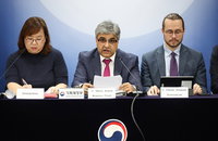 IMF, 한국 성장률 0.9%로 상향…구조개혁·재정관리 주문