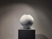 한국 도자문화의 정수, 달항아리! 이용순 초대전 <도공(陶工)의 꿈>展