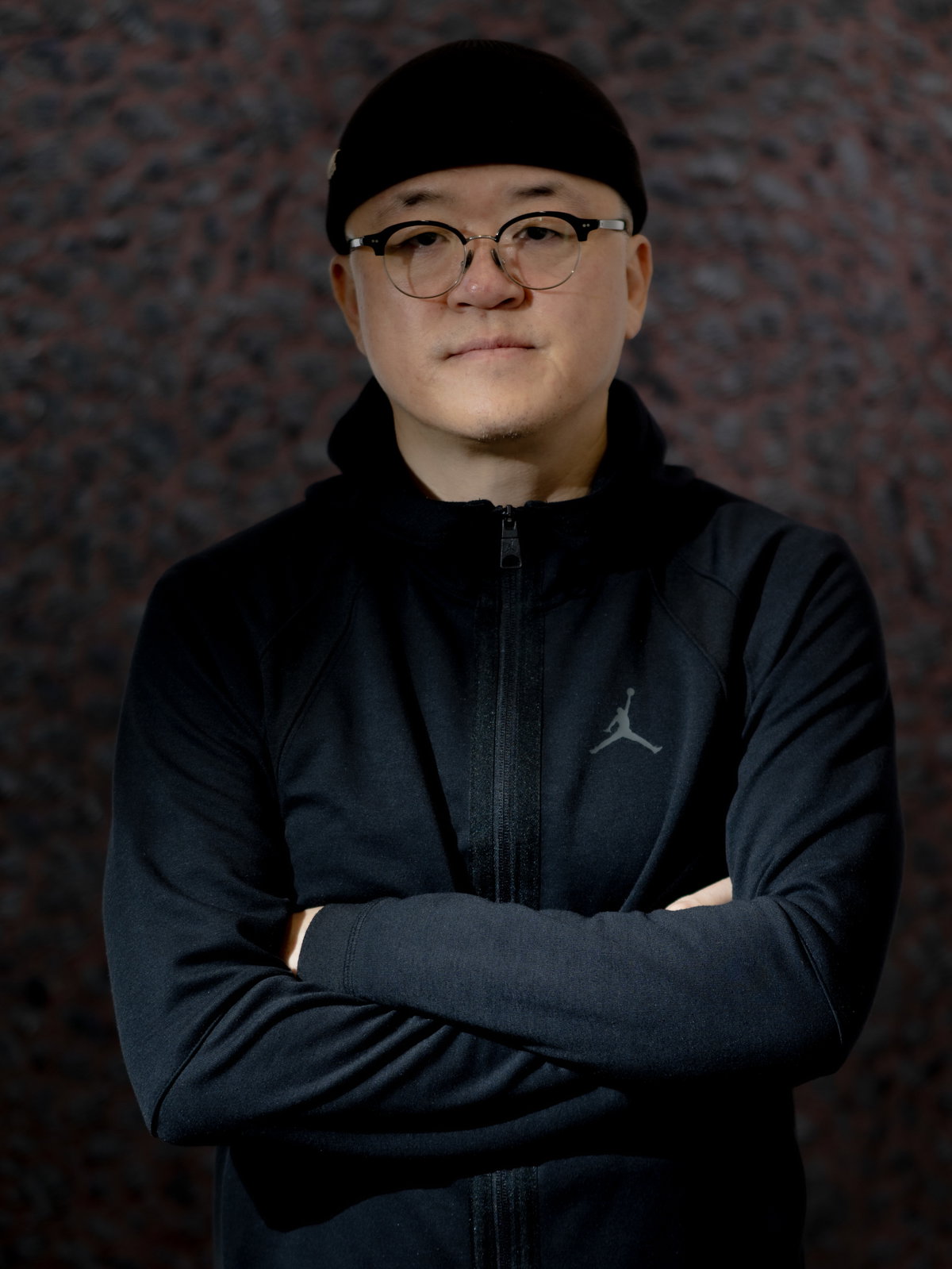 [오윤석 작가, 주요 개인전: 2024 감춰진 기억&ndash;낭만적인 숭고3전, 호아드 갤러리, 서울, 2010 오윤석 전, 아트사이드 갤러리, 중국 북경/주요 단체전: 2025 전남국제수묵비엔날레-문명의 이웃들, 문화예술회관, 목포 외 다수]