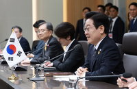 APEC 개막, 李대통령 각국 정상들과 무역협력 논의