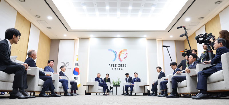 젠슨 황 