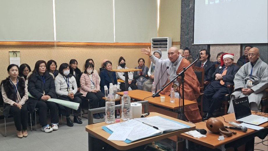 [마가스님은 &ldquo;2026년에는 불교 민영 교도소 건립을 위한 운동본부를 발족하겠다&rdquo;고 밝혔다.]