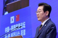 李대통령, 시진핑과 정상회담 시작…경제협력·비핵화 논의 할까