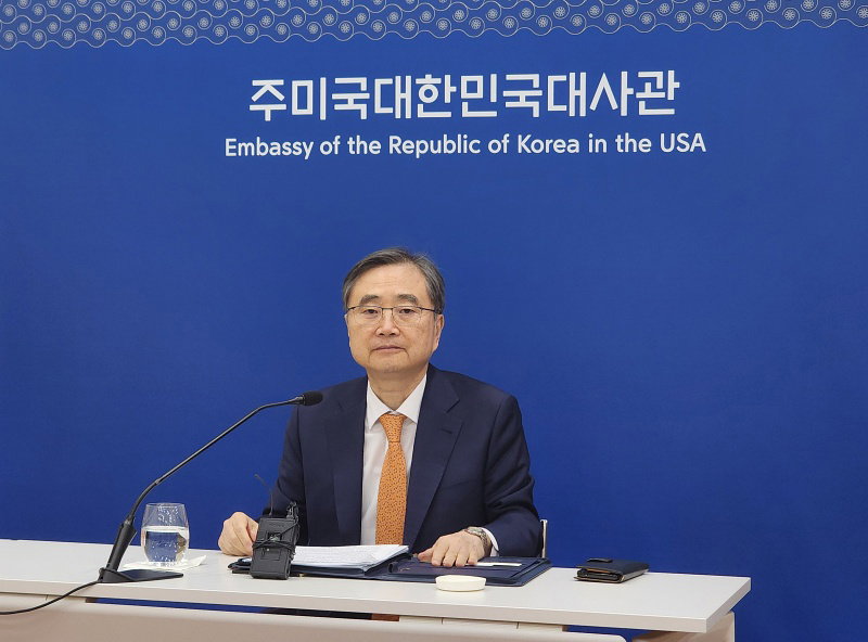 방미결과 설명하는 조현 외교부 장관