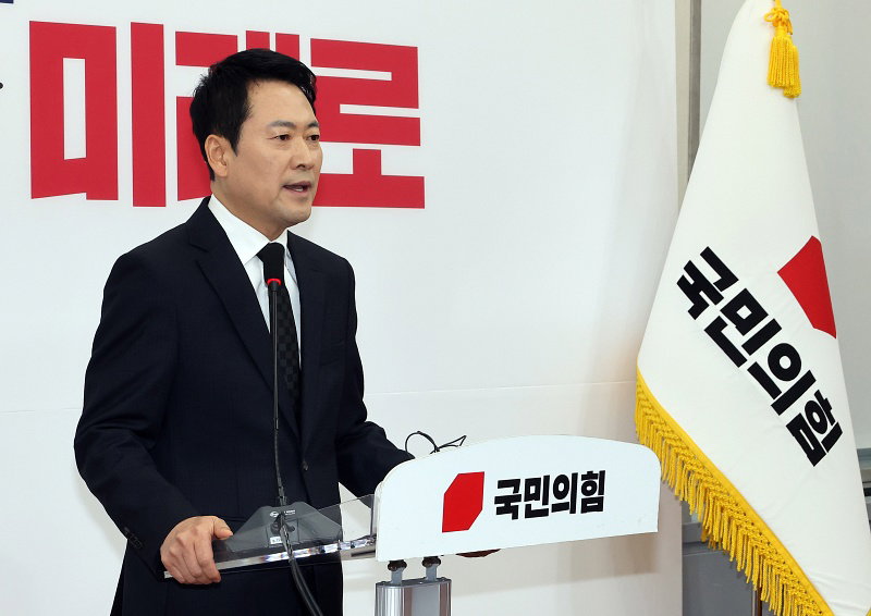 입장 밝히는 장동혁 대표