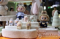 팝마트 ‘라부부’, 소니와 스크린 진출… ‘패딩턴’ 폴 킹 연출