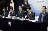 휘발유·경유 유류세 인하율 상향…'비상경제 대응책' 총력