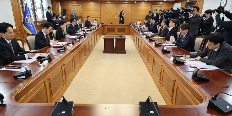 김민석 총리, 새만금&middot;전북 대혁신TF 킥오프 회의 주재