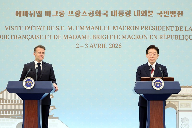 이재명 대통령, 마크롱 대통령과 공동언론발표