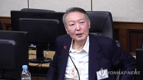 윤석열 전 대통령, 항소심 징역 10년 구형 ... 사법 판단 집중