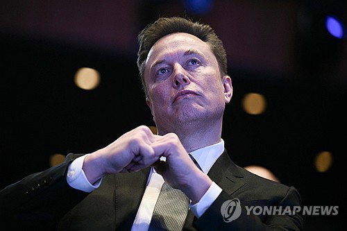 인공지능 주도권: 오픈AI, 머스크 반경쟁 행위 주정부 조사 촉구 ... 글로벌 AI 경쟁 심화