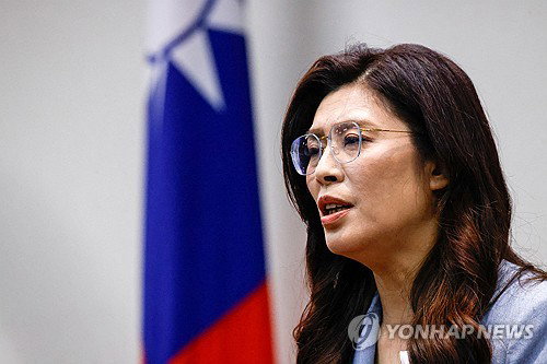 양안 관계: 대만 국민당 주석 정리원 10년 만의 방중, ... 대화 물꼬 기대감