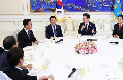 여야정 회담, 민생 공감…조작기소·개헌·추경 등 핵심현안 이견