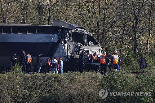 프랑스 철도 안전 고속열차 충돌과 인명 피해 ... 시스템 신뢰도 논란