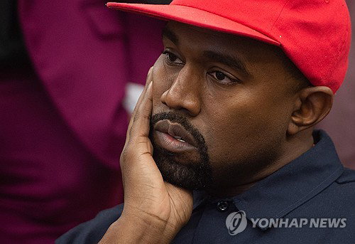 영국, 카녜이 웨스트 입국 불허 ... 반유대주의 확산 방지 목적