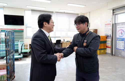 집배원 시민 생명 구한 한상근 집배원, 우정사업본부 격려 표창