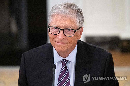 글로벌 재계 거물 빌 게이츠, 엡스타인 스캔들 연루 의회 증언 ... 신뢰 훼손 및 글로벌 영향