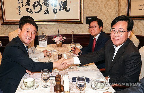여야, 나프타 수급 2천억 증액, 전세버스 보조금 한시지원