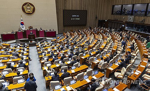 10만가구에 베란다 태양광 설치 지원&hellip;전기차 3만대 추가 보조금