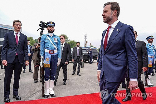 美&middot;이란 대표단 이슬라마바드 도착&hellip;오후 늦게 협상개시 관측
