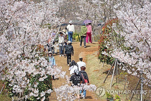전북, 구름 많다가 밤부터 흐려져&hellip;낮 최고 21&sim;24도