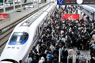 中, 대규모 인프라 사업 속도…철도 투자 전년比 5.1%↑