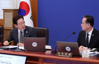 정부 정유사 세금 납부 최대 9개월 유예…원유 수입 지원