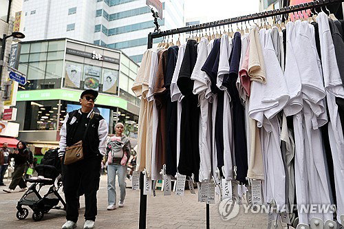 초여름 낮 기온 26도 육박, 내륙 중심 15도 일교차&hellip;서울&middot;인천 미세먼지 '나쁨'